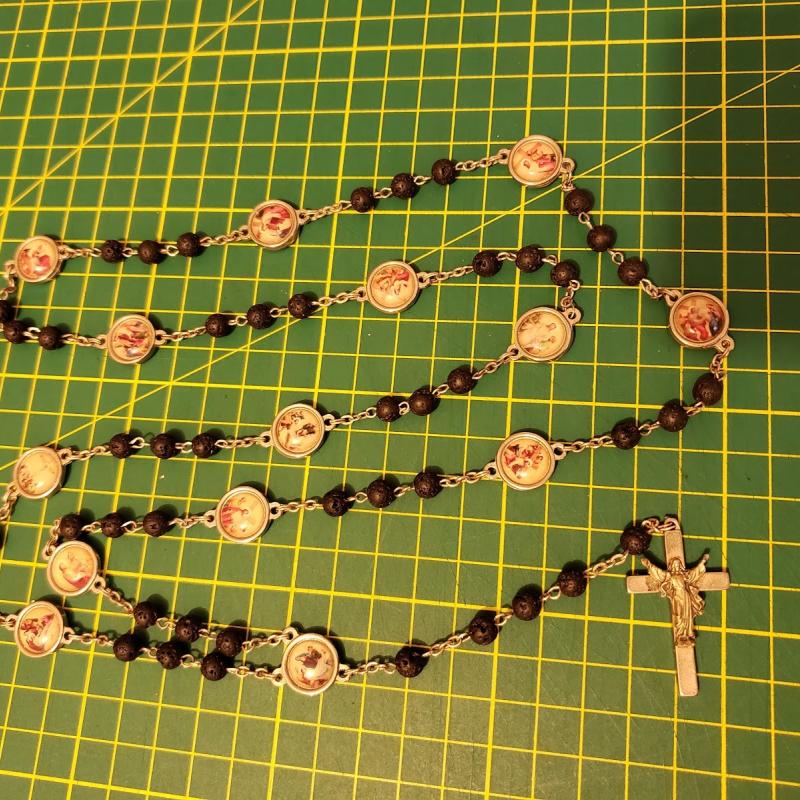 Rosario con medallas de los Dolores de María