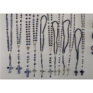 Vía Crucis con medallas de Santa