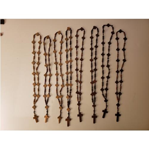 Rosario de madera de olivo con cruces