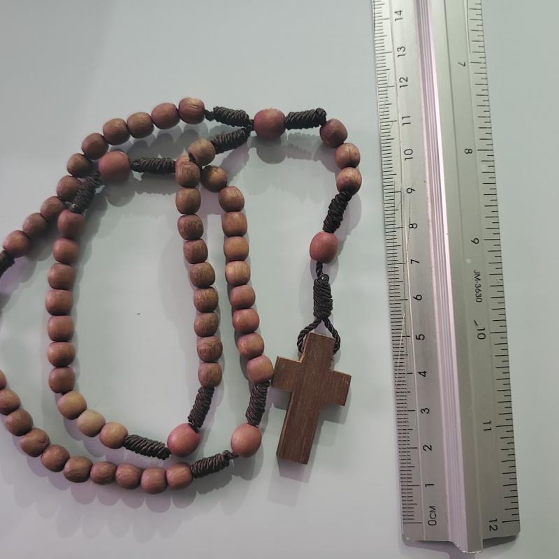 Rosario de madera de olivo con cruz