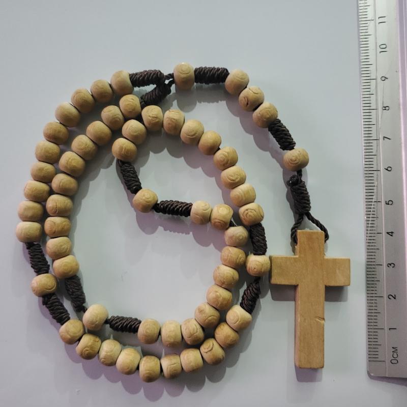 Rosario de madera de olivo con cruz sencilla