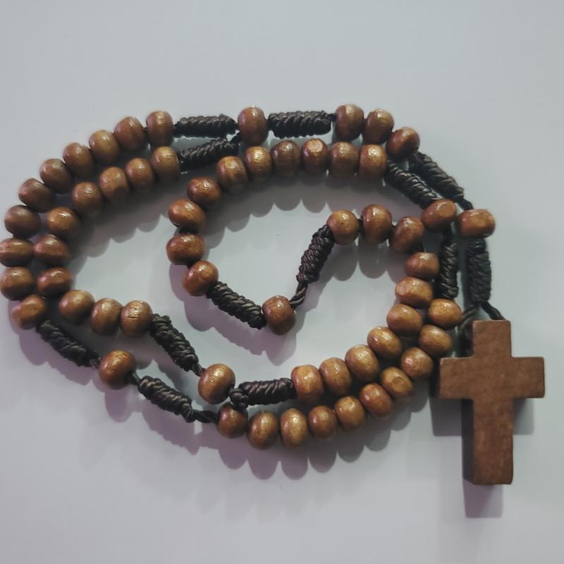 Rosario de madera de olivo con cruz