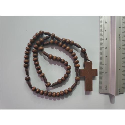 Rosario de madera con cruz
