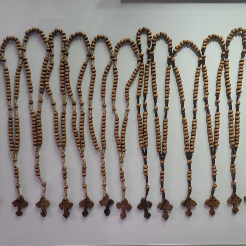 Rosario de los Siete Dolores de madera