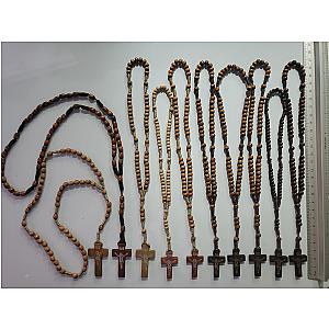 Rosario de madera de olivo con crucifijo