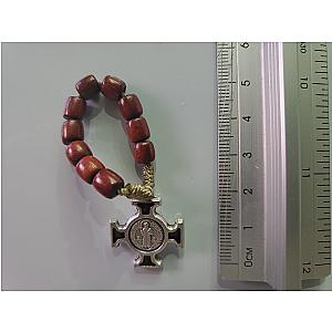 Denario de madera con cruz de San Benito