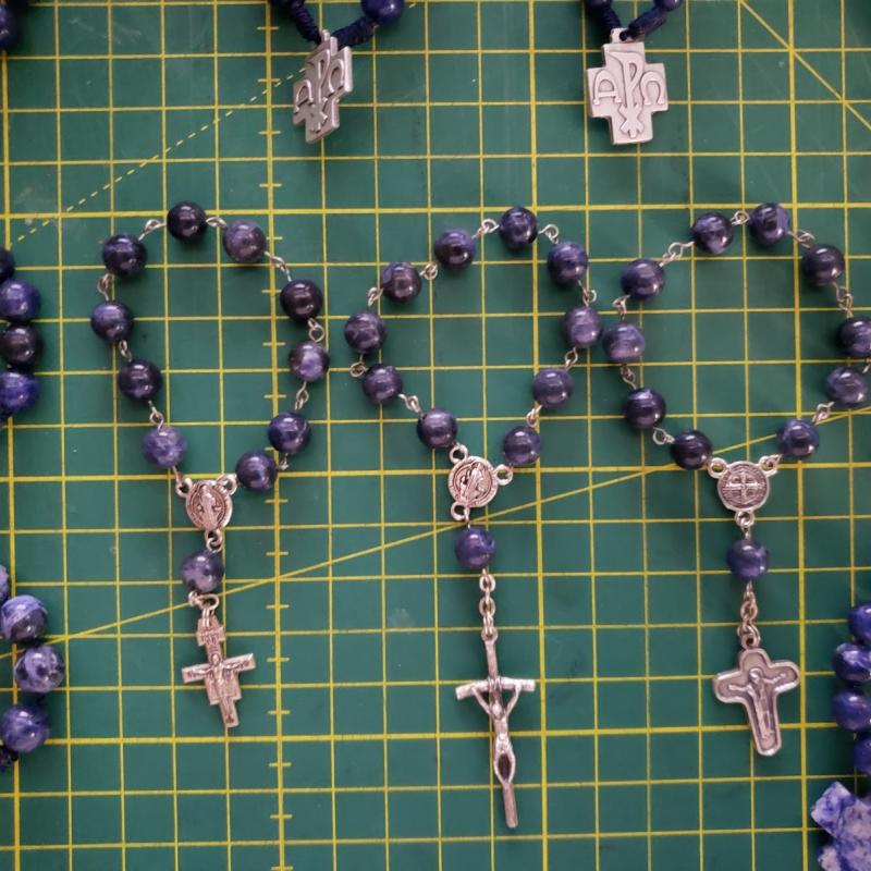 Detalle de denarios con cruces