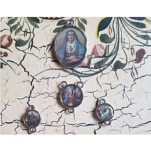 Medallas de la Dolorosa y santos