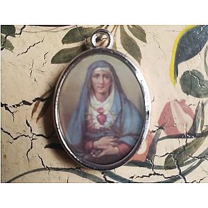 Medallas de la Dolorosa y santos