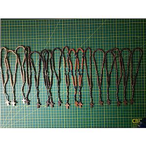 Rosarios variados de cuentas y madera