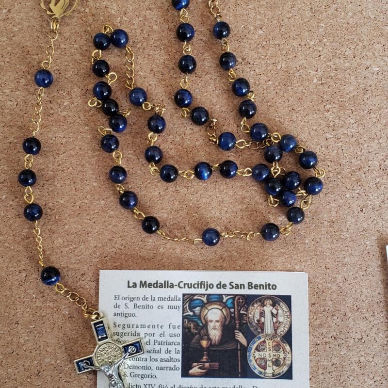Rosario con medalla-crucifijo de San Benito