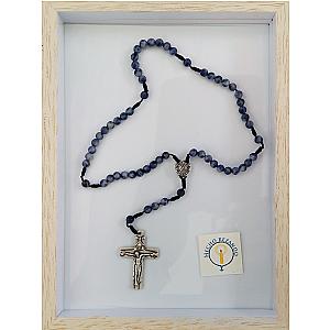 Rosario de cuentas azules con crucifijo